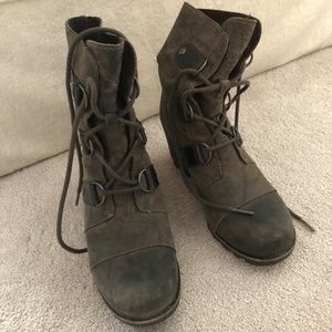 Sorel Joan of Arctic leather wedge boots!